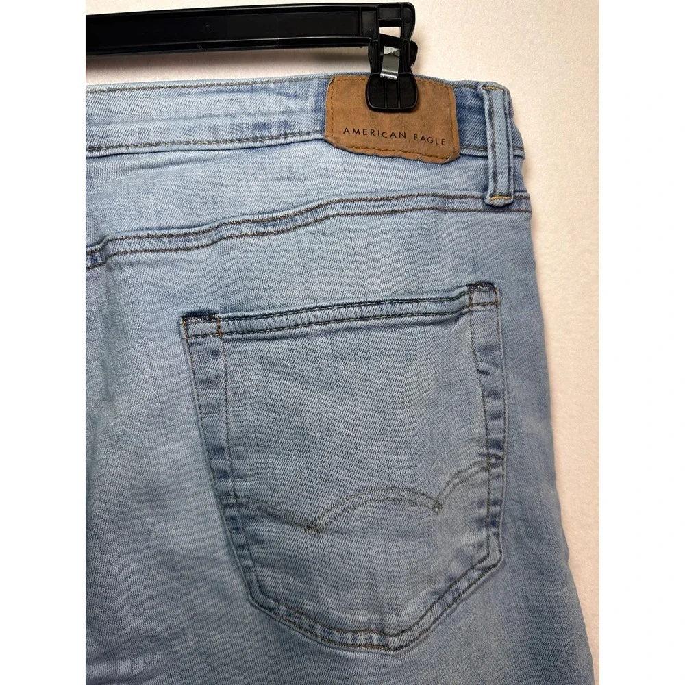 American Eagle Airflex+‎ Slim Straight Light Wash Blue Jeans Mens 36x32